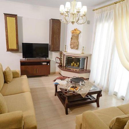 Luxury Dafnis House Apartment เวเรีย ภายนอก รูปภาพ