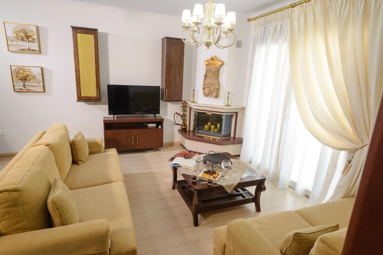 Luxury Dafnis House Apartment เวเรีย ภายนอก รูปภาพ