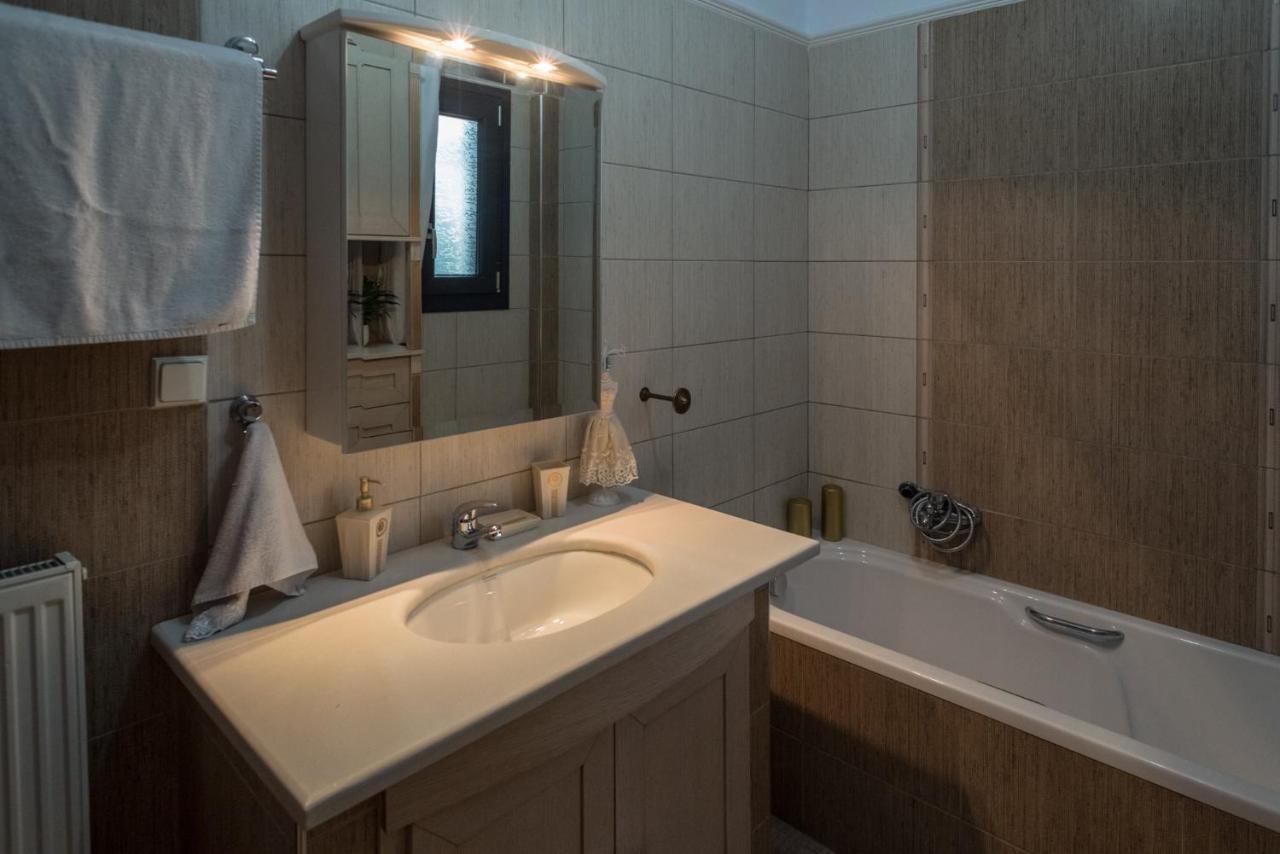Luxury Dafnis House Apartment เวเรีย ภายนอก รูปภาพ