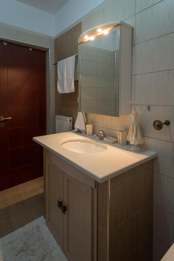 Luxury Dafnis House Apartment เวเรีย ภายนอก รูปภาพ