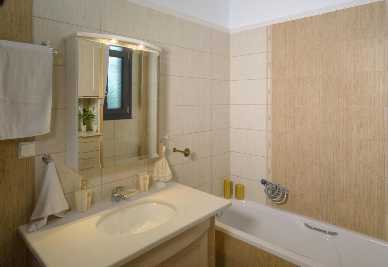 Luxury Dafnis House Apartment เวเรีย ภายนอก รูปภาพ