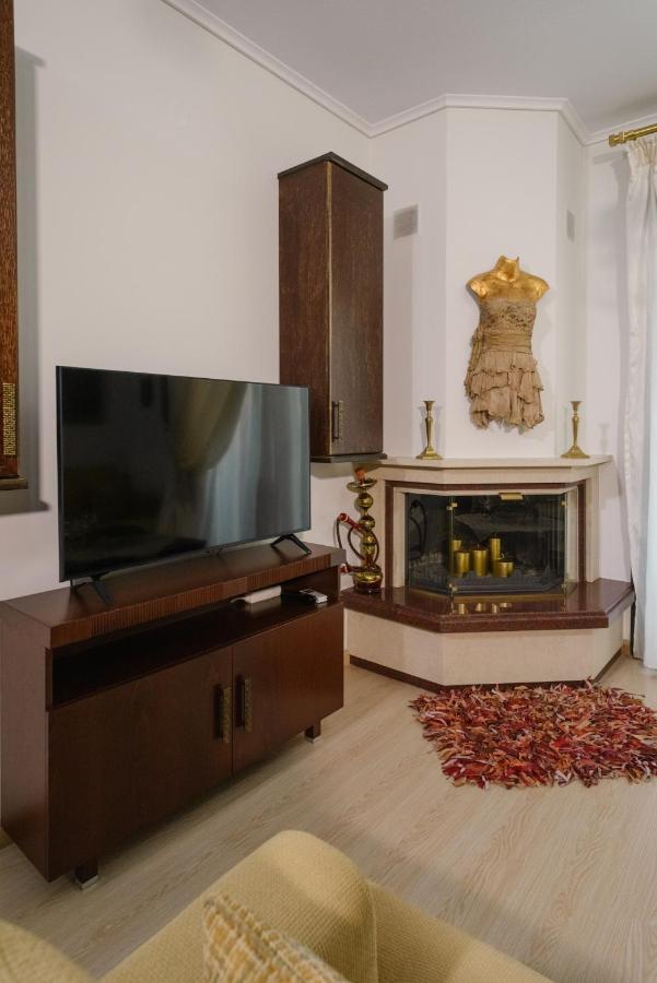 Luxury Dafnis House Apartment เวเรีย ภายนอก รูปภาพ