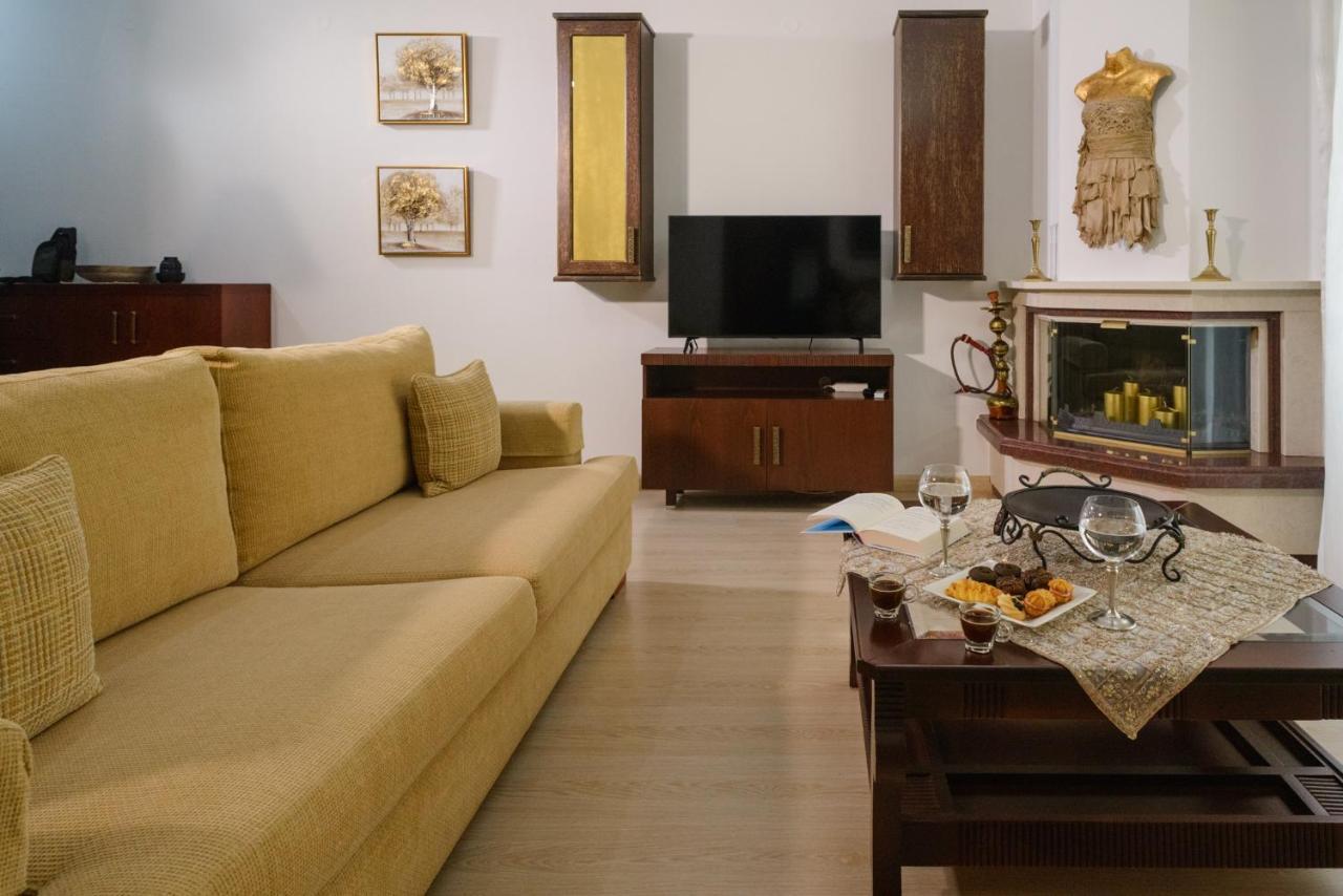 Luxury Dafnis House Apartment เวเรีย ภายนอก รูปภาพ