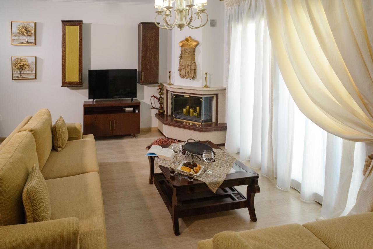Luxury Dafnis House Apartment เวเรีย ภายนอก รูปภาพ