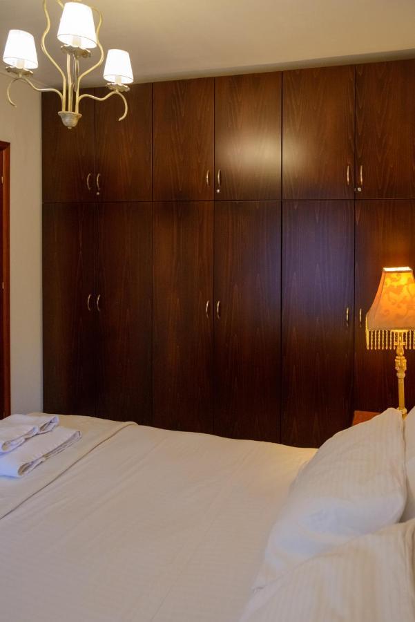 Luxury Dafnis House Apartment เวเรีย ภายนอก รูปภาพ